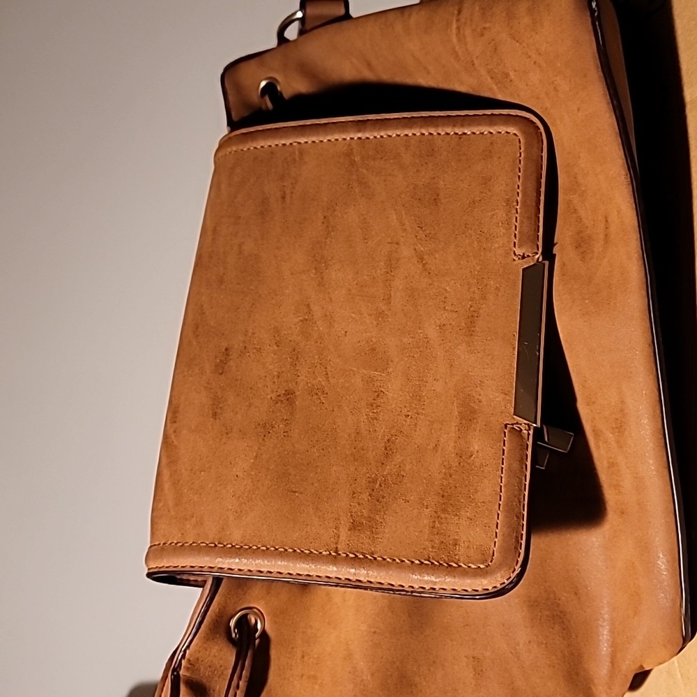 Khaki Off should purse